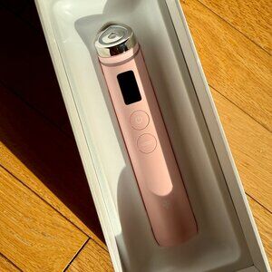 NWOT: Medicube AGE-R Booster Pro in Pink